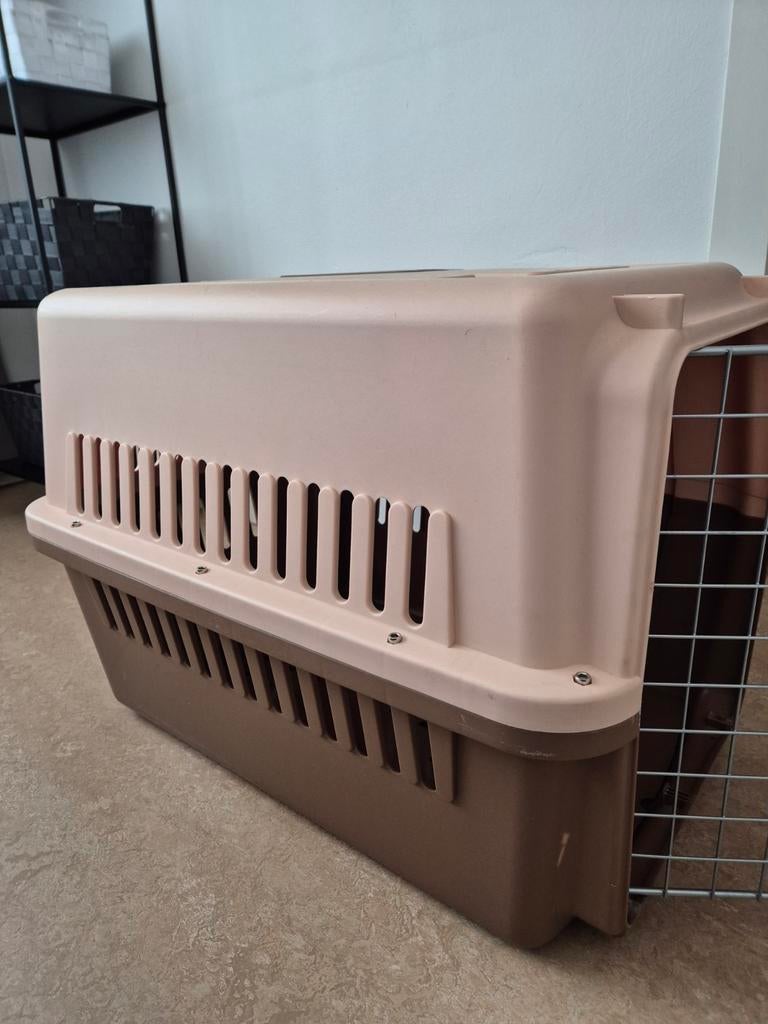 Reis bench / rust of slaapplaats puppy of middelgrote hond, Dieren en Toebehoren, Ophalen, Zo goed als nieuw