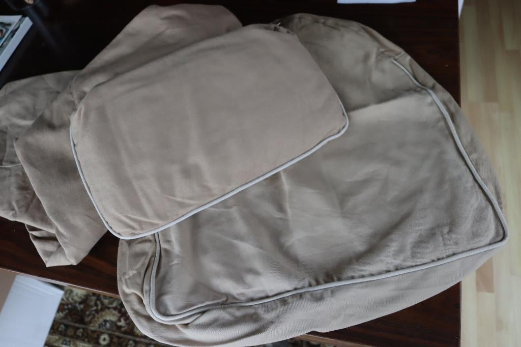 Zetelhoes Tullsta Ikea, Enlèvement, Utilisé