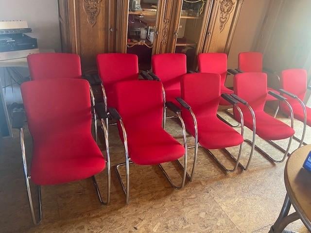 10 designstoelen Goca-rood stapelbaar, Ophalen, Zo goed als nieuw, Modern/retro, Vijf, Zes of meer stoelen