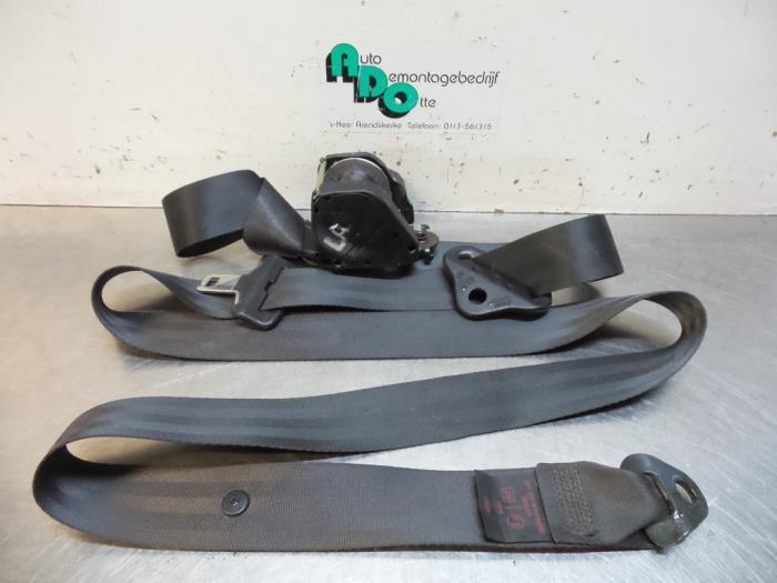 Ceinture de sécurité arrière gauche d'un Citroen C3 (C3 0, -, Utilisé, -, -