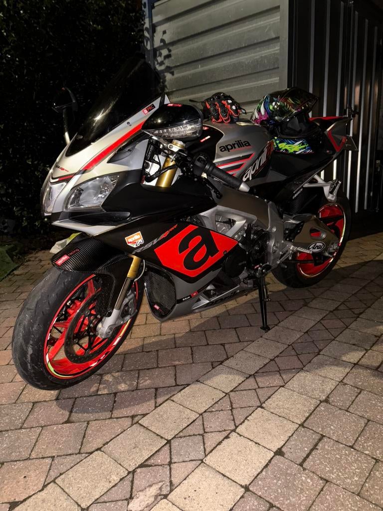 Aprilia rsv4 rr, Motoren, Motoren | Aprilia, 4 cilinders, Motorrijbewijs A, Super Sport, Sportuitlaat