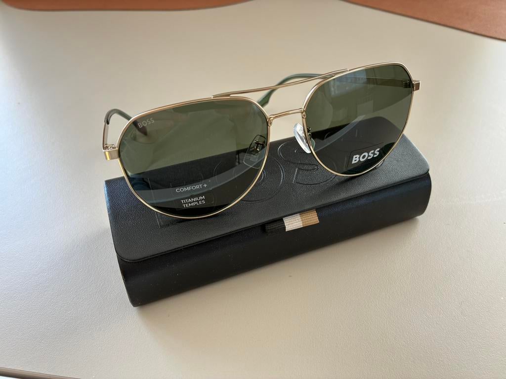Hugo boss zonnebril, Enlèvement, Comme neuf, Lunettes de soleil