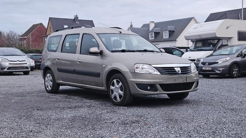 Dacia Logan - 2009 - 1,6 Benzine - 145.000 km-Airco, Auto's, Dacia, 1600 cc, Logan, Bedrijf, Te koop