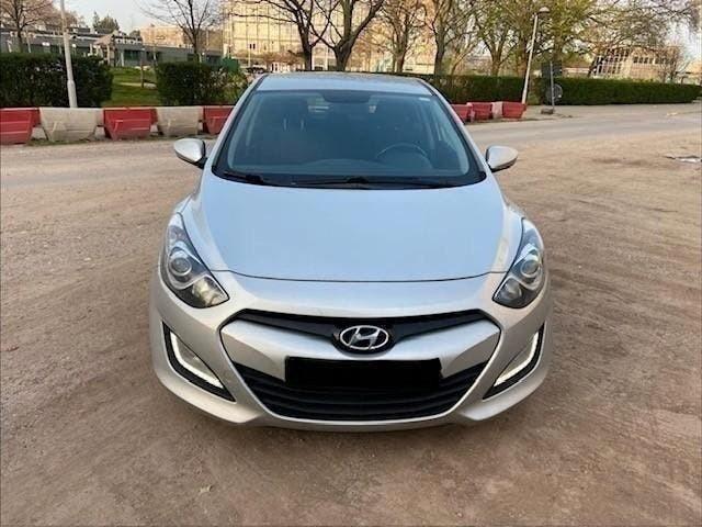 Hyundai i30, benzine, 1.4 cc ,2014 euro 5b, 6 vites, Euro 5, Cruise Control, 1396 cc, Handgeschakeld