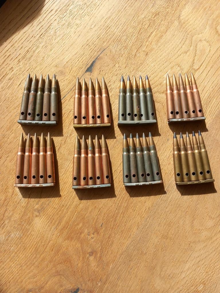 Lot de clips K98k allemands vides et percés WW2, originaux, Enlèvement ou Envoi