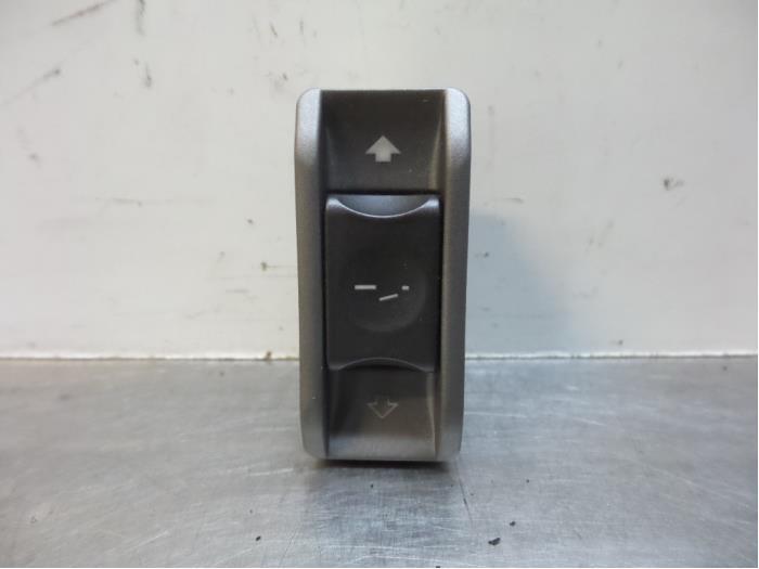 Commutateur toit ouvrant d'un BMW 7-Serie (7-Serie 02-), -, Utilisé, -, Enlèvement ou Envoi