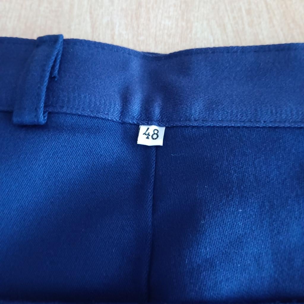 Werkbroek maat 48, Ophalen