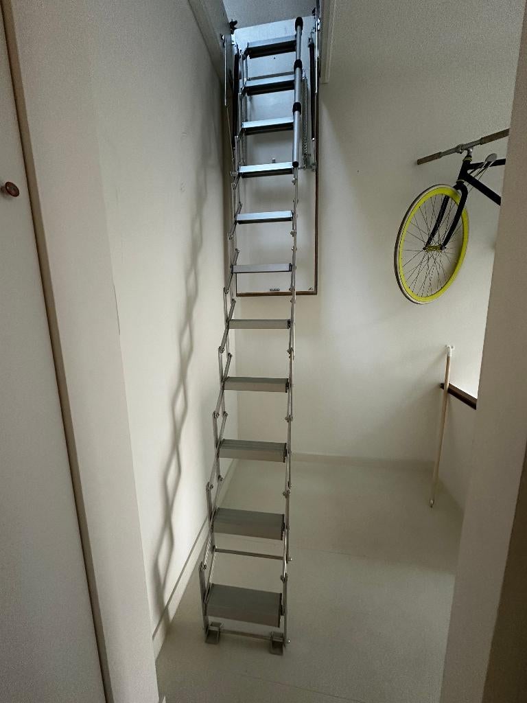 Zoldertrap, Ophalen, Gebruikt, Trap, Opvouwbaar of Inschuifbaar