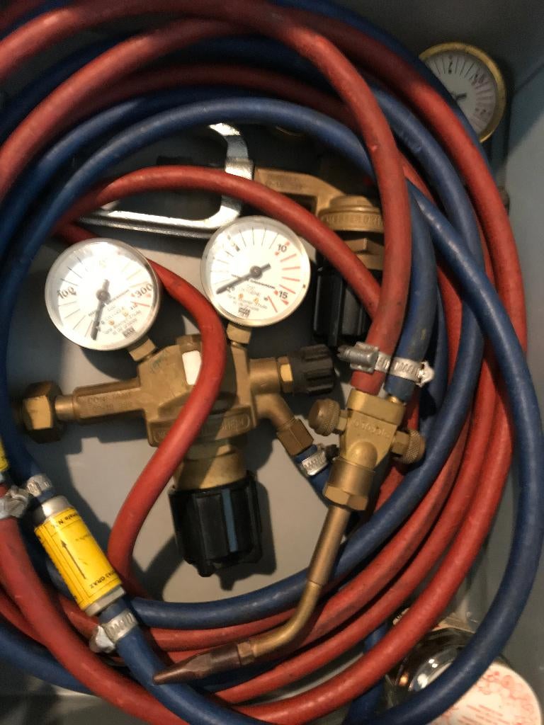 UN POSTE POUR SOUDAGE  SANS LES DEUX BOUTEILLES, Enlèvement