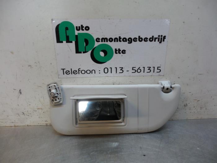 Zonneklep van een Toyota Aygo (Aygo 08-), Auto-onderdelen, Interieur en Bekleding, Toyota, Gebruikt, 3 maanden garantie, Ophalen of Verzenden