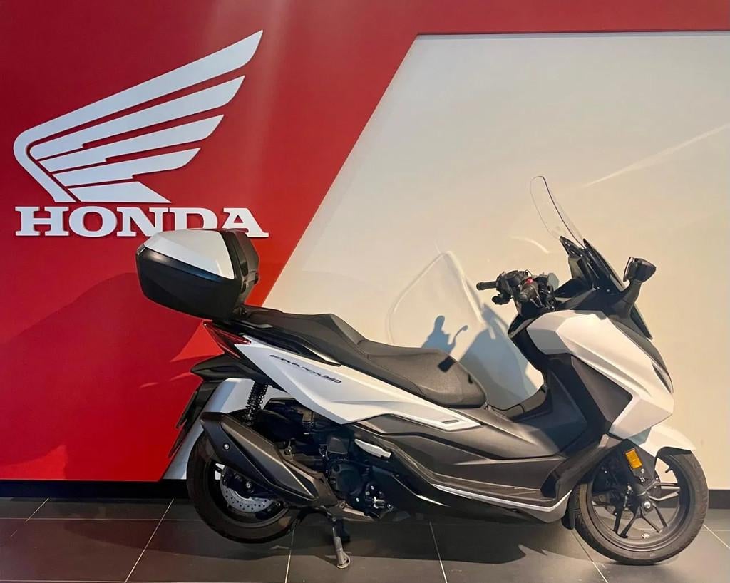 Honda NSS350 Forza (année de construction 2024), Motos, Motos | Honda, Entreprise, Scooter, 12 à 35 kW