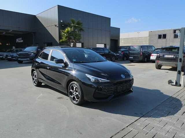 MG MG3 Hybrid + 1.5 i HEV 194pk Automaat Luxury 360 camera, Auto's, MG, Automaat, Parkeersensor, Zwart, Bedrijf
