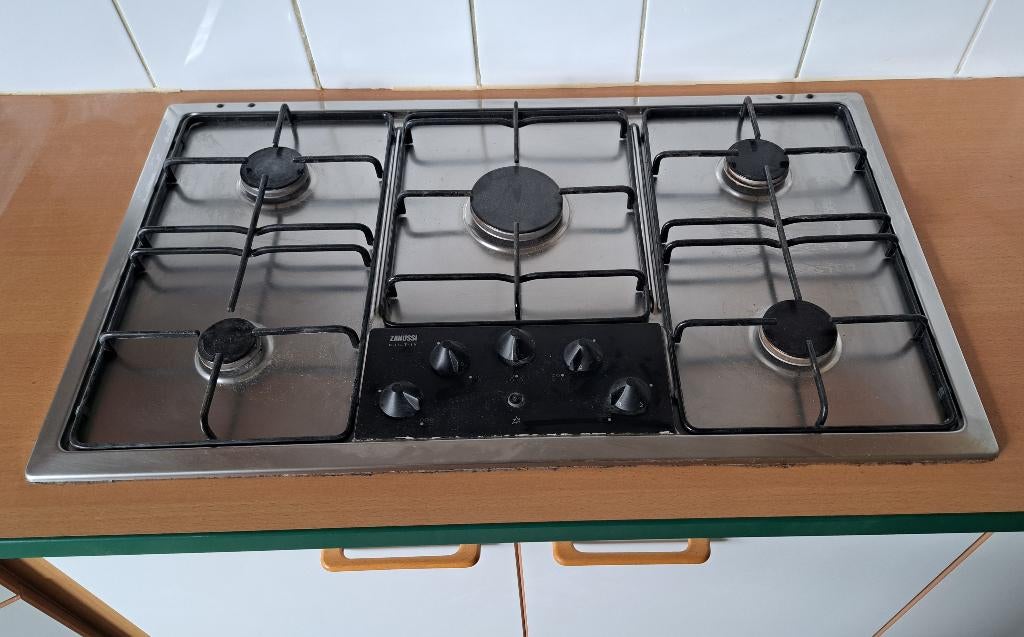 Taques au gaz Zanussi encastrables, Gaz, Encastré, Enlèvement, Utilisé