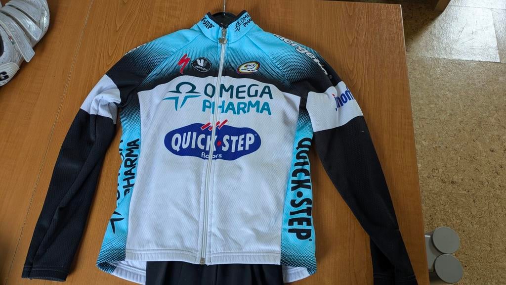 Vermarcsport koers outfit 10j Omega Pharma Quickstep, Fietsen en Brommers, Fietsaccessoires | Fietskleding, Ophalen, Kinderen