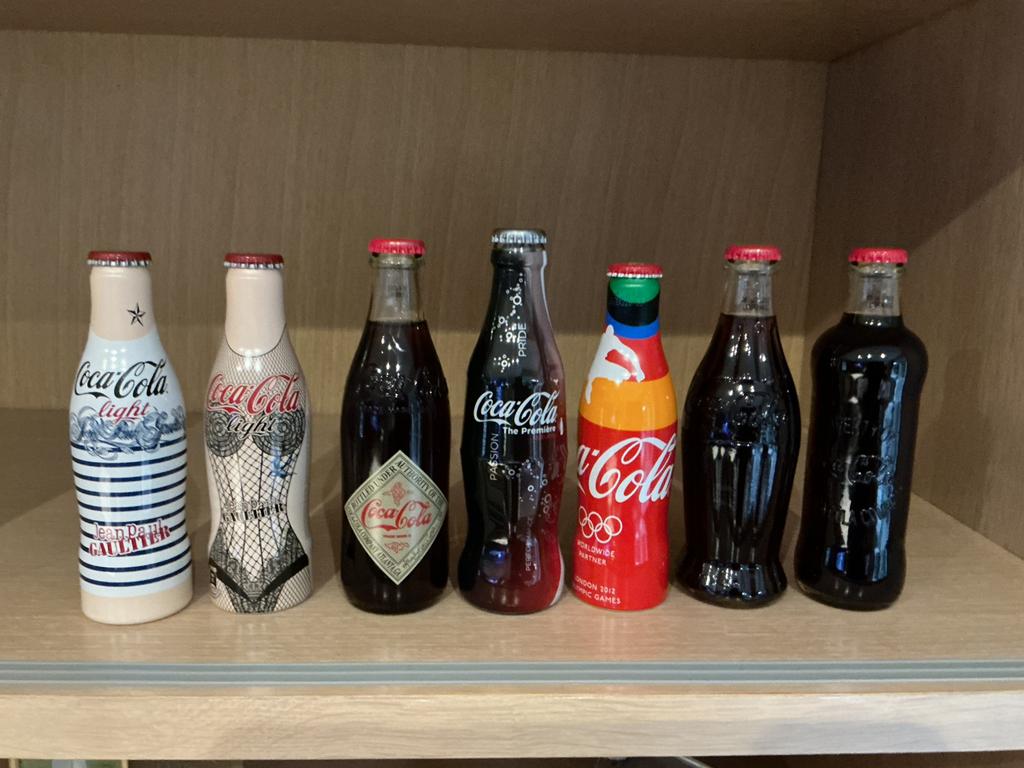 Speciale serie cola flesjes van bj 2012 jean Paul Gaultter,, Collections, Enlèvement