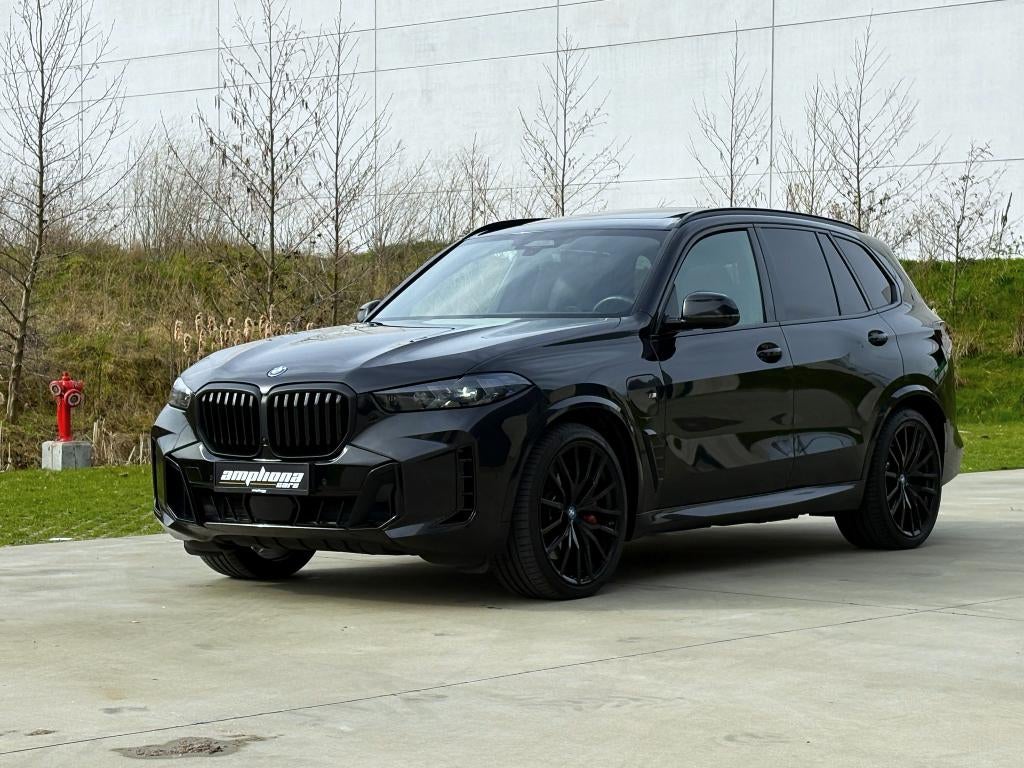 BMW X5 xdrive 50e Mpack   full black madness, Auto's, BMW, Testrit aan huis, Zwart, Leder, 5 zetels