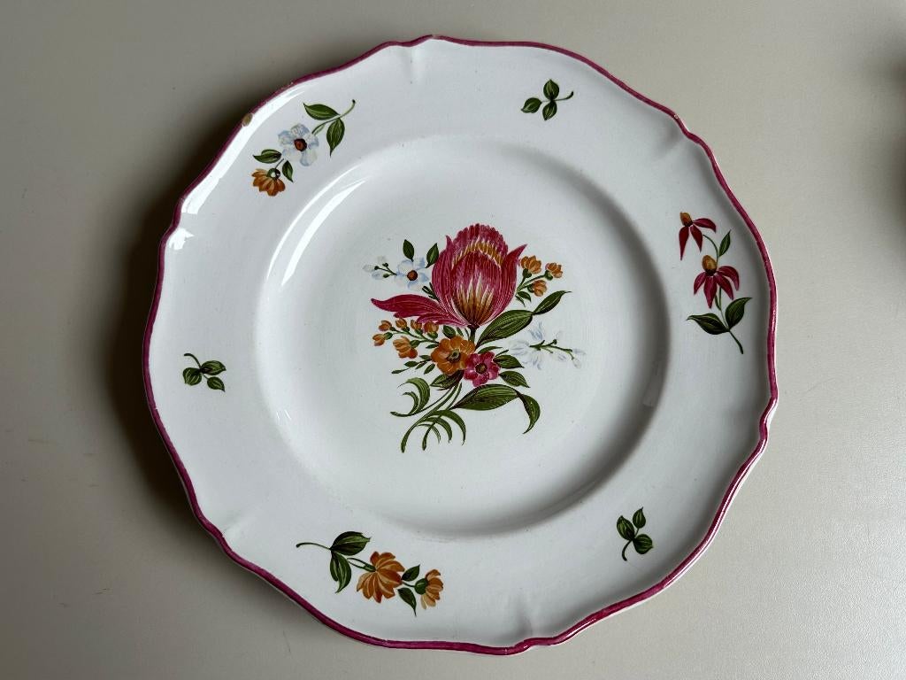 3 borden Vieux Strasbourg - Vieux Saint Amand - 24,5 cm diam, Antiek en Kunst, Antiek | Servies los, Ophalen