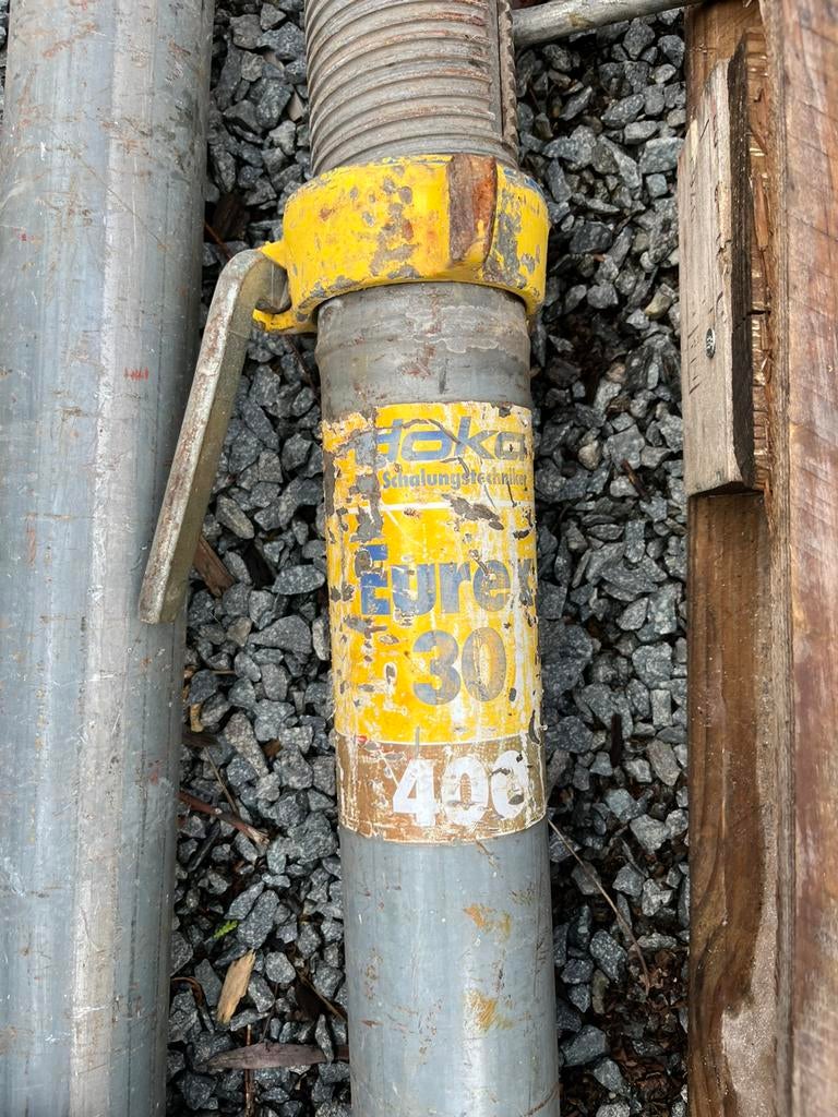 2 Stutten schoren doka eurex 30 400, Doe-het-zelf en Bouw, Ophalen