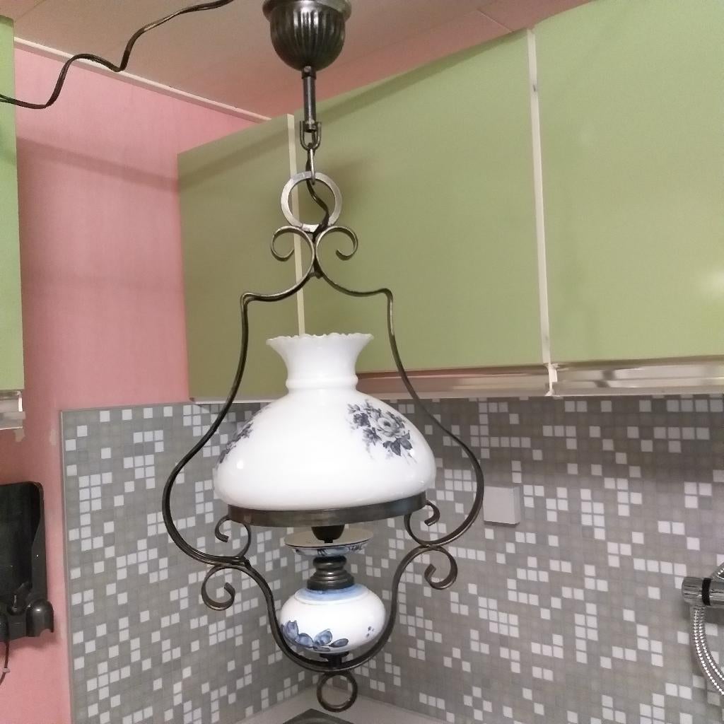 Suspension ancienne globe en opaline (année 1970), Maison & Meubles, Lampes | Suspensions, 50 à 75 cm, Métal, Enlèvement ou Envoi