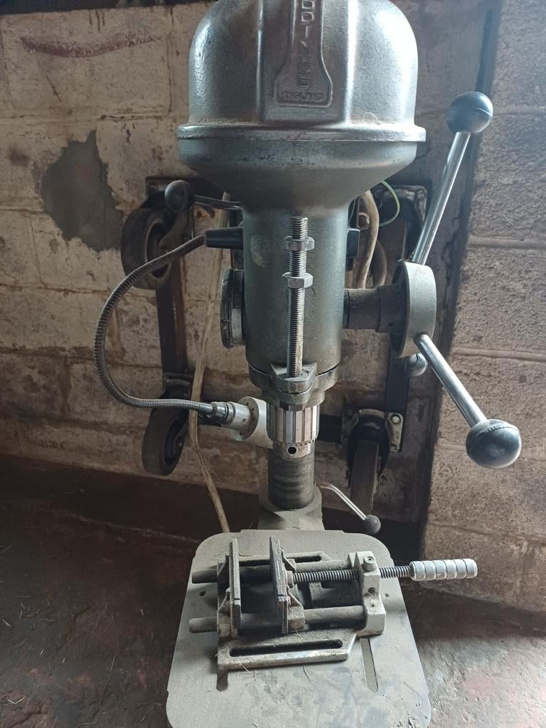 Klopboormachine, Ophalen