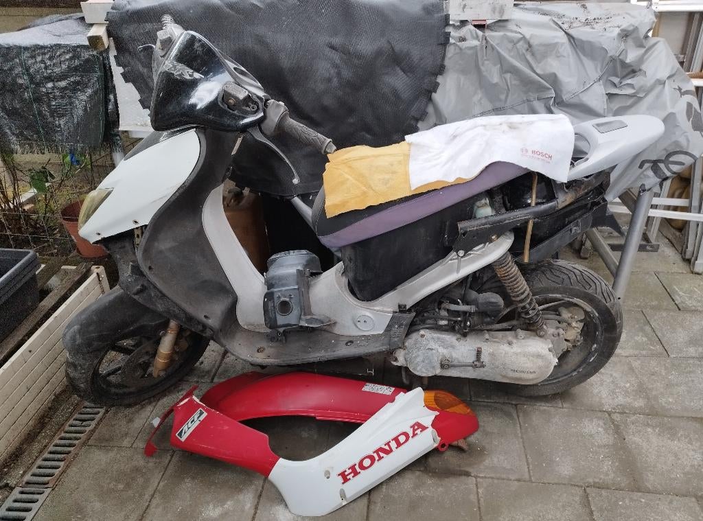Honda scooter SZX 50 (X8R) voor onderdelen, Fietsen en Brommers, Brommeronderdelen | Scooters, Ophalen of Verzenden, Carburateur