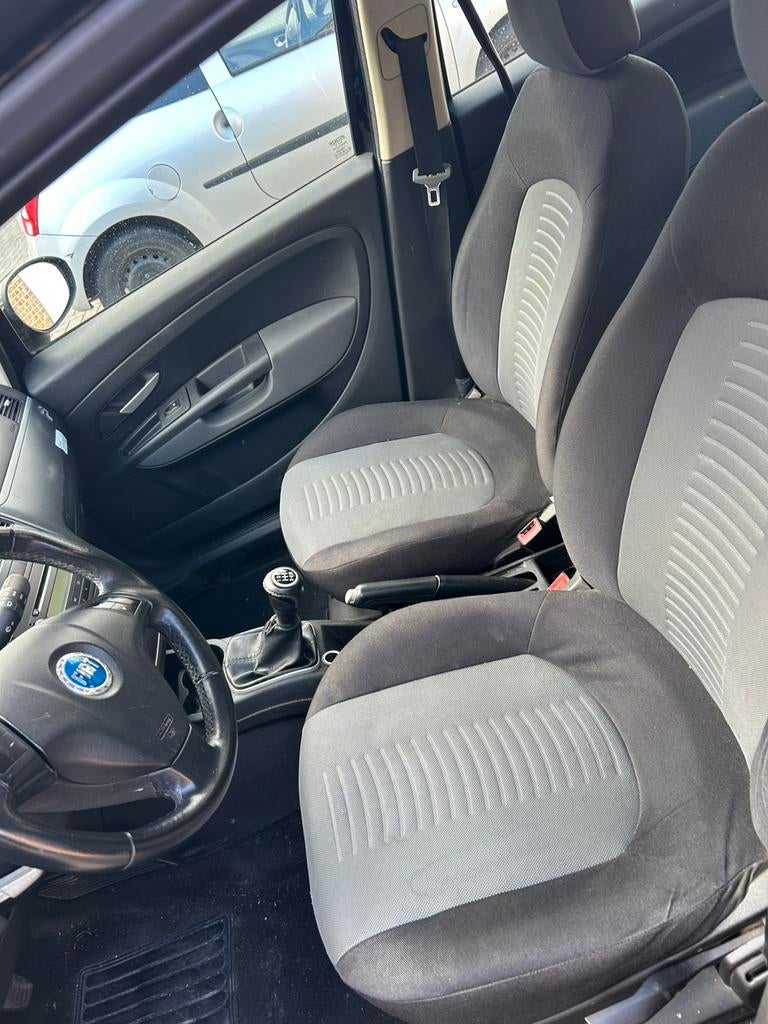 Fiat Grande Punto GEKEURD VOOR VERKOOP, Auto's, Fiat, Grande Punto, 5 deurs, Euro 4, Te koop