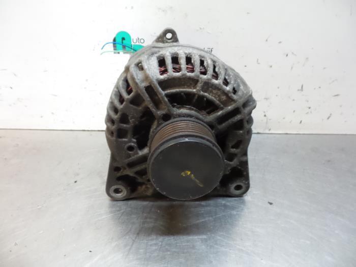 Dynamo d'un Nissan NV200, -, 3 mois de garantie, Utilisé, -