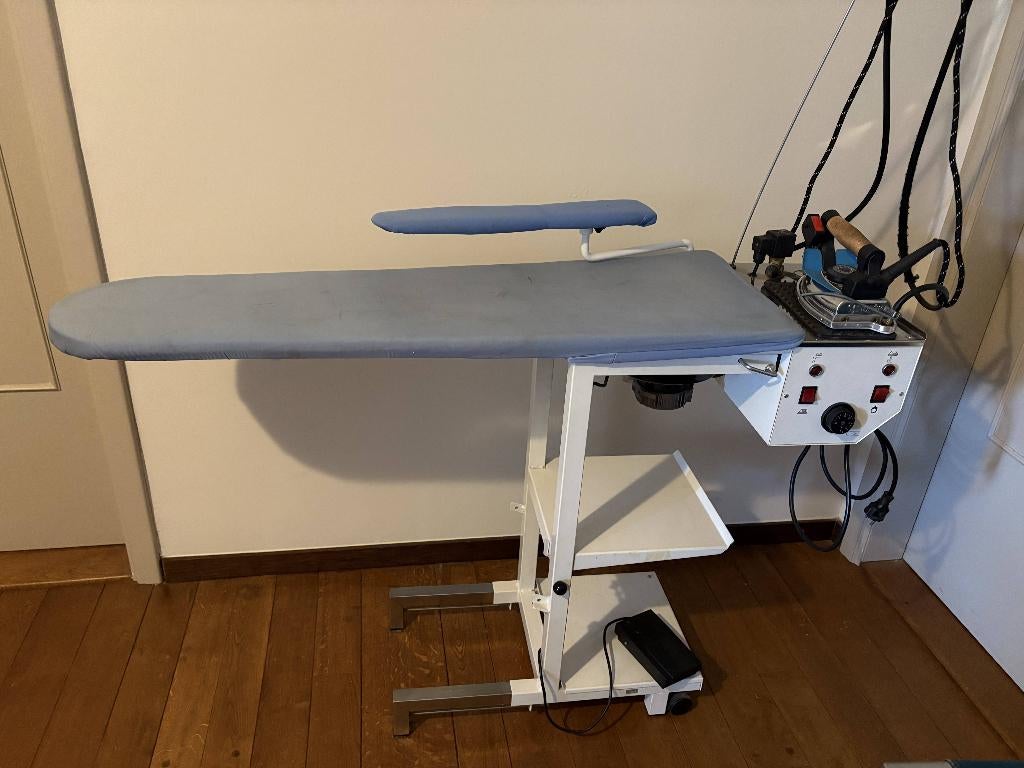 Professioneel strijkijzer, Ophalen, Gebruikt, Strijkijzer met snoer