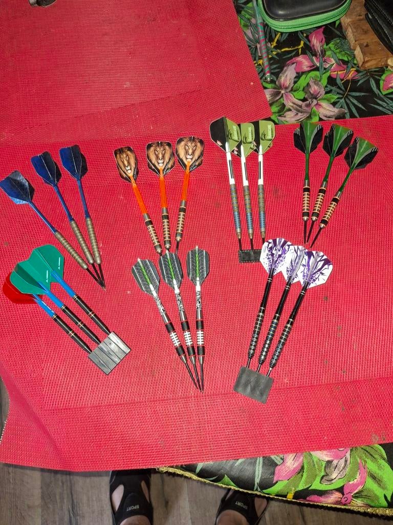 Darts  pijlen  te koop, Ophalen, Pijlen
