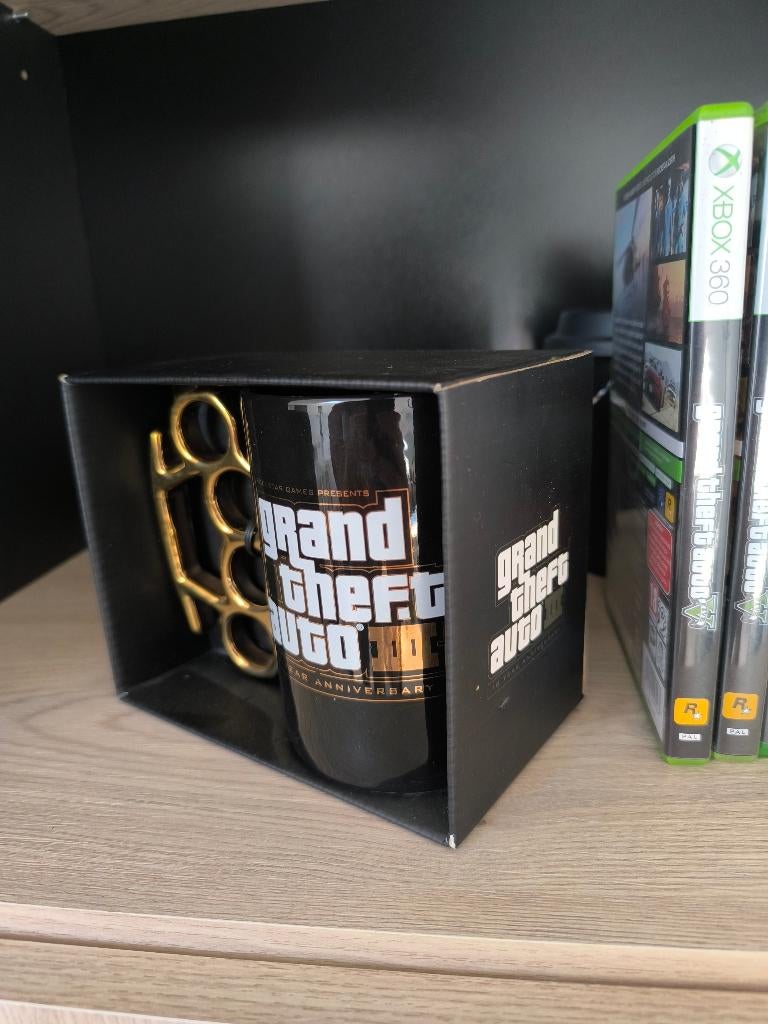 Mug collector Officiel Rockstar Games - GTA III - Avec boite, Collections, Collections Autre, Neuf, Enlèvement
