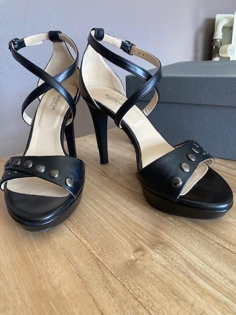 Stijlvolle Nero Giardini  Sandalen met hoge hak - maat 36,5, Kleding | Dames, Zwart, Ophalen of Verzenden, Zo goed als nieuw, Schoenen met hoge hakken