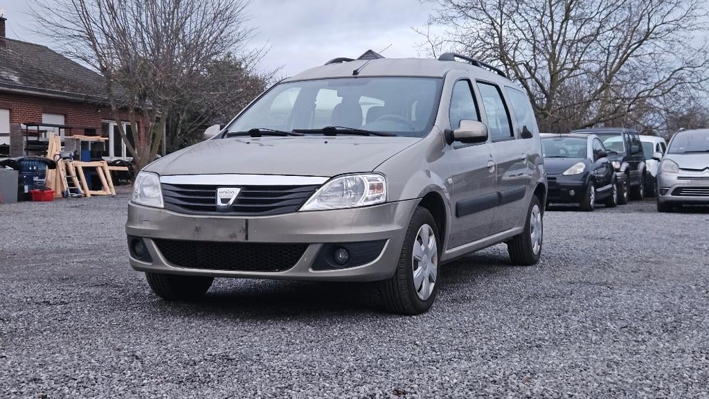 Dacia Logan - 2009 - 1,6 Benzine - 145.000 km-Airco, Auto's, Dacia, 1600 cc, Logan, Bedrijf, Te koop