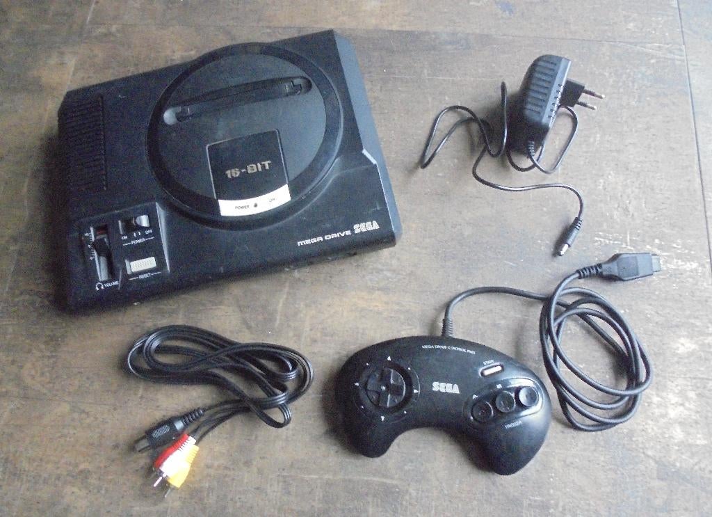 Sega Mega Drive spelconsole (zie foto's), Games en Spelcomputers, Spelcomputers | Sega, Ophalen of Verzenden, Gebruikt, Met 1 controller