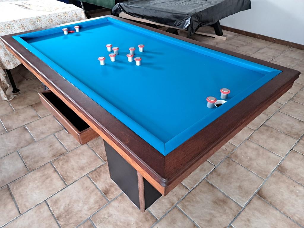 Billard à bouchons