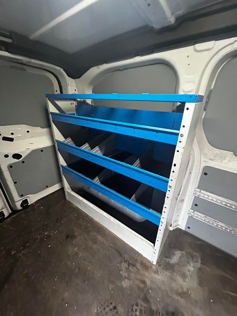 Armoire de rangement pour camionette, Enlèvement