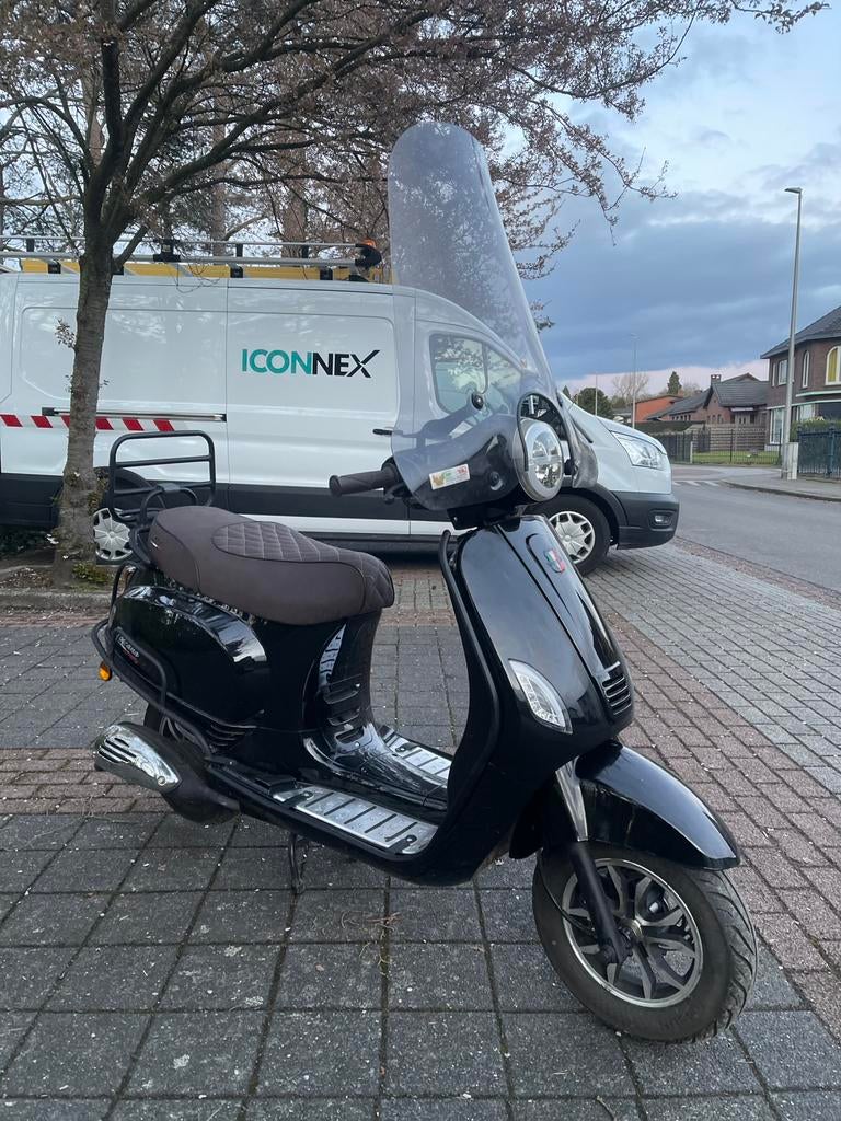 GTS TOSCANA 2020 A KLASSE, Fietsen en Brommers, Scooters | Vespa, Zo goed als nieuw, Ophalen