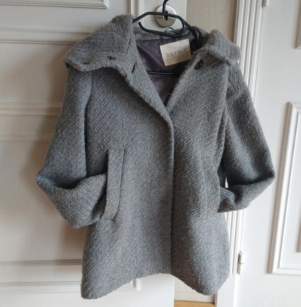 Leuke jas van esprit, Kleding | Dames, Jassen | Winter, Verzenden, Zo goed als nieuw, Maat 34 (XS) of kleiner, Grijs