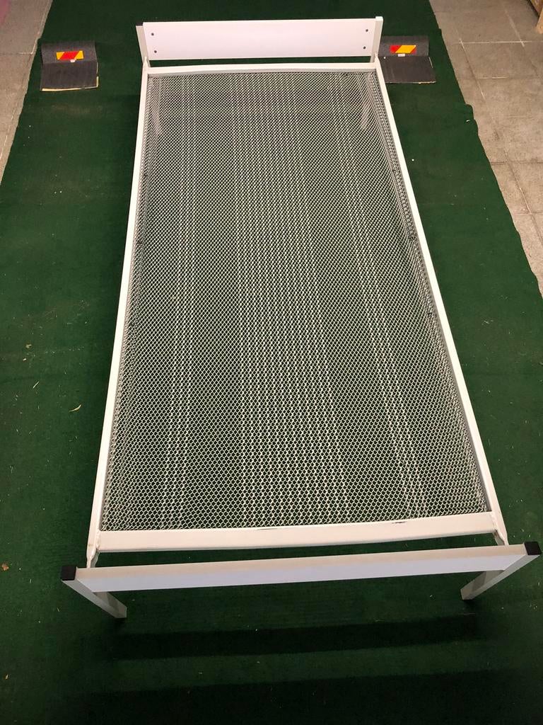 Lit / Sommier, Maison & Meubles, Chambre à coucher | Lits, Utilisé, Enlèvement