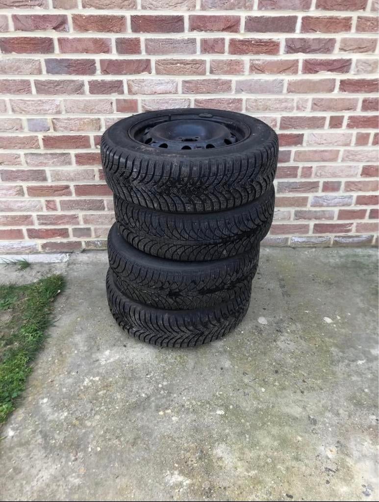 Winterbanden Seat Ibiza 185/60 R15, Ophalen, Zo goed als nieuw