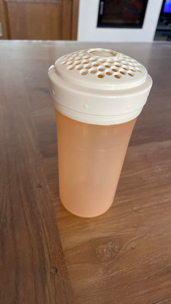 Tupperware exclusieve parmezaan strooier of cacao of enz/…, Maison & Meubles, Enlèvement, Orange