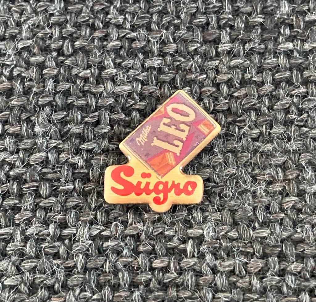 PIN - SÜGRO - LEO - MILKA, Collections, Envoi, Utilisé, Marque, Insigne ou Pin's
