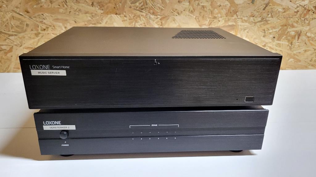 Loxone 12 kanaals versterker (12x40W) + Music Server, Audio, Tv en Foto, Versterkers en Ontvangers, Gebruikt, Stereo, Minder dan 60 watt