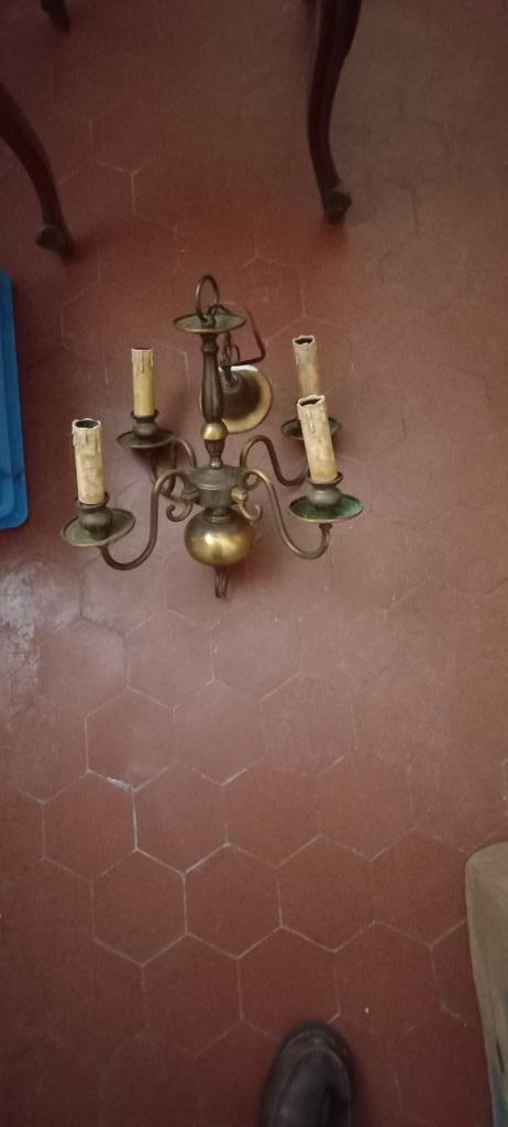 petit lustre en cuivre 4 branches, Antiquités & Art, Enlèvement, Cuivre