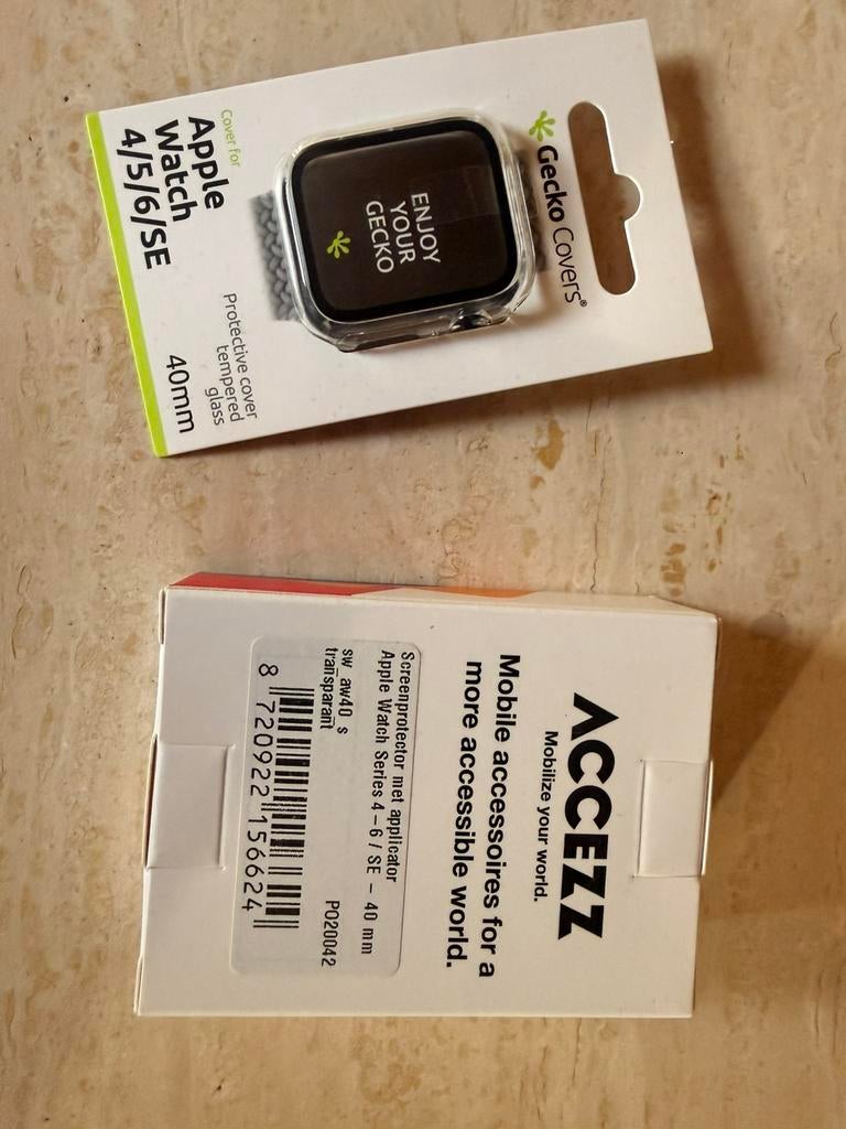 2x beschermglaasje voor Apple Watch 4 / 5 / 6 / SE, Handtassen en Accessoires, Smartwatches, Ophalen of Verzenden