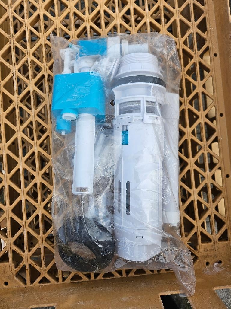 Système chasse d'eau toilette économique 2 poussoirs, Bricolage & Construction, Sanitaire, Enlèvement, Neuf