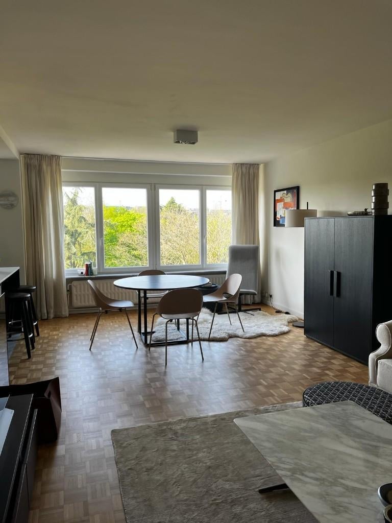 Belle table ronde en parfait état (120 cm de diamètre), Quatre personnes, Rond, Comme neuf, 100 à 150 cm