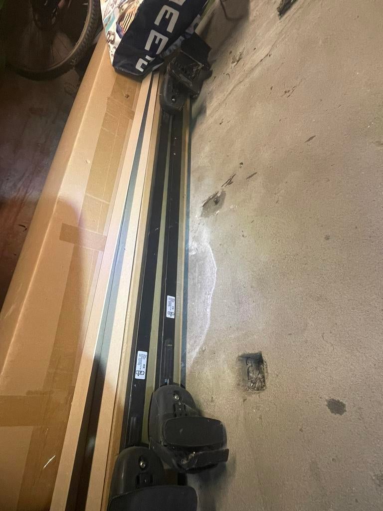 Thule dakdrager voor golf 6 en andere wagens, Auto diversen, Dakdragers, Ophalen, Zo goed als nieuw