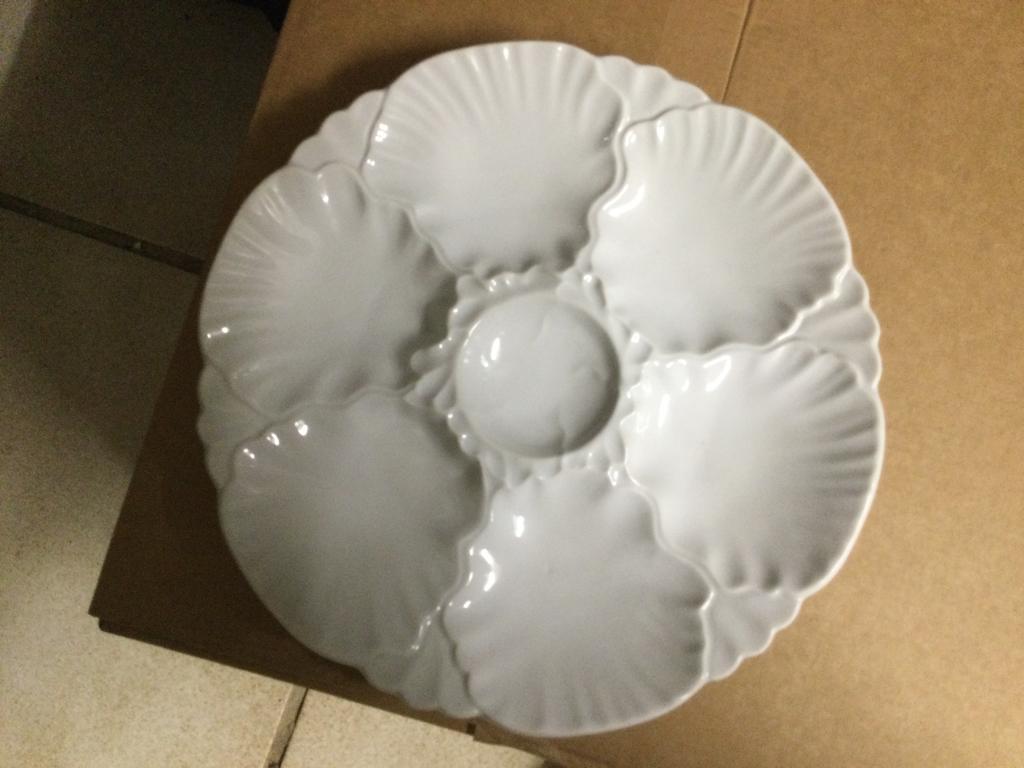 Assiettes à huîtres en porcelaine de baudour, Enlèvement