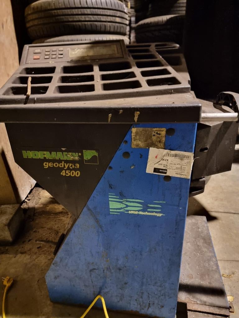 Balanceer machine van hofmann ( defect voor onderdelen), Enlèvement ou Envoi