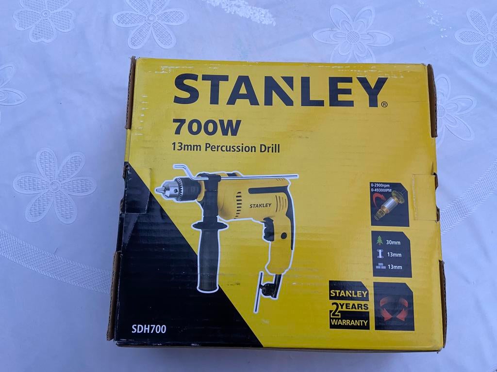 Perceuse à percussion Stanley 700 W - NOUVEAU !, Bricolage & Construction, Enlèvement ou Envoi